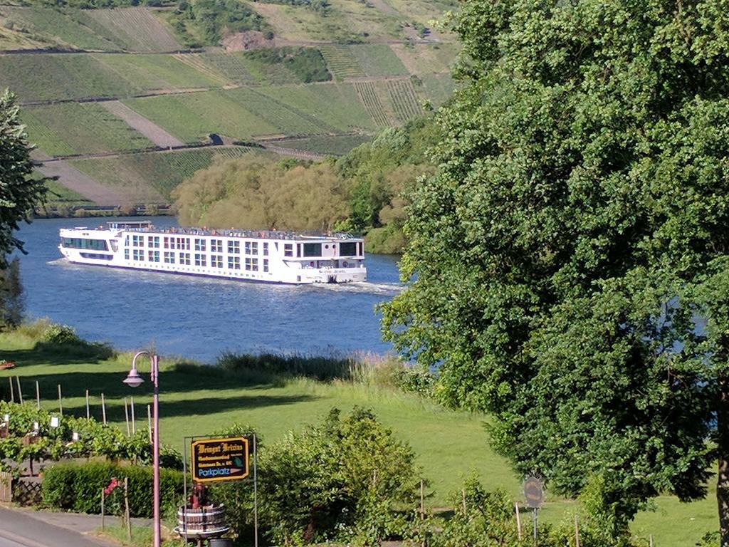 Ferienwohnung "Zum Klosterruinenblick" Kröv Kültér fotó